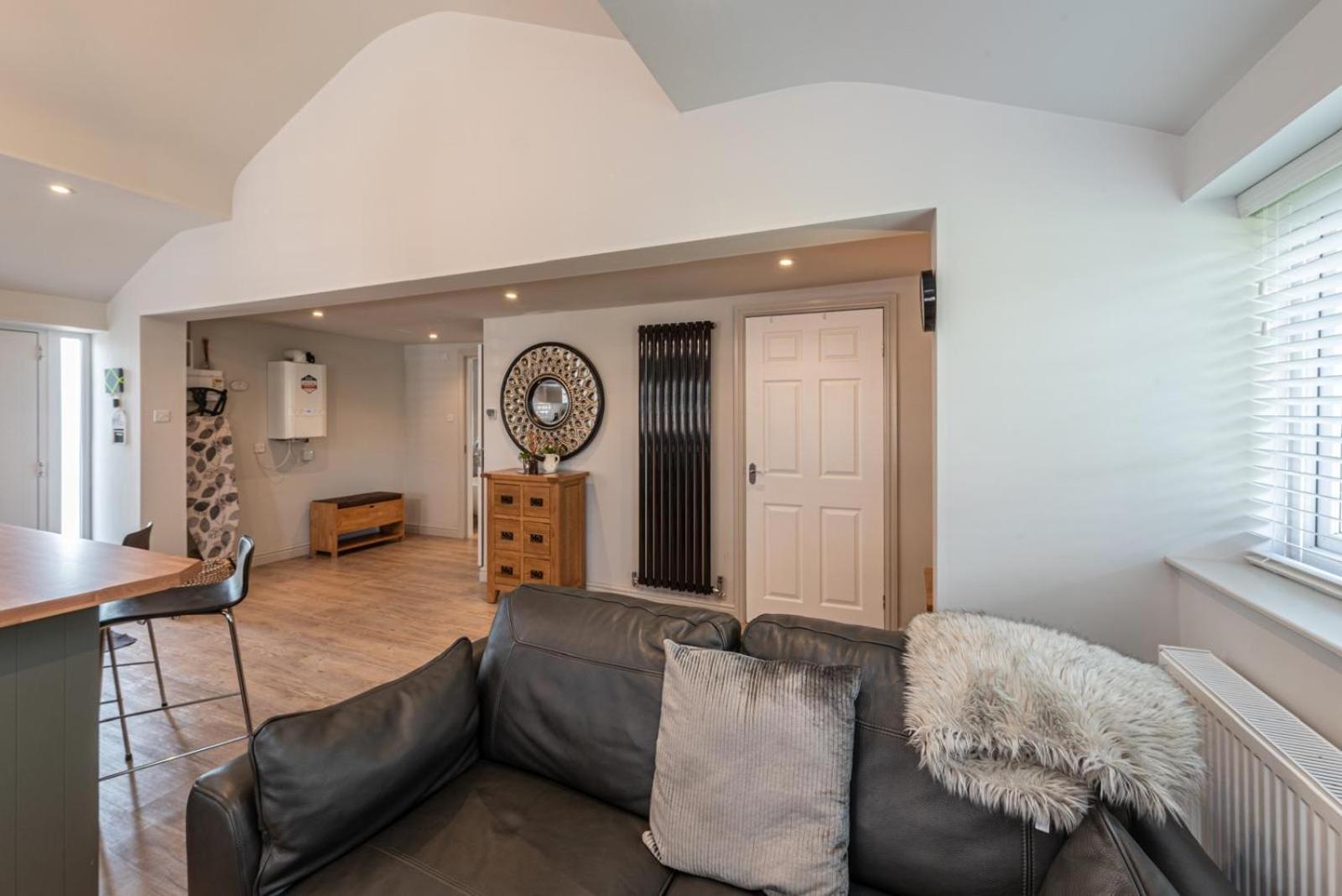 Quiet Self Contained Cottage Near Delamere Forest Cuddington  Dış mekan fotoğraf